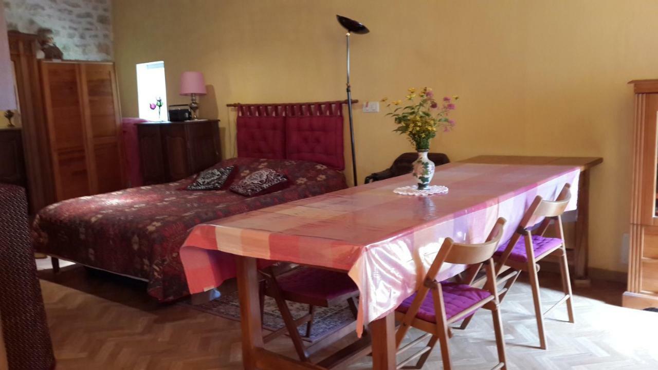 Oniros Bed & Breakfast Neuffontaines Luaran gambar